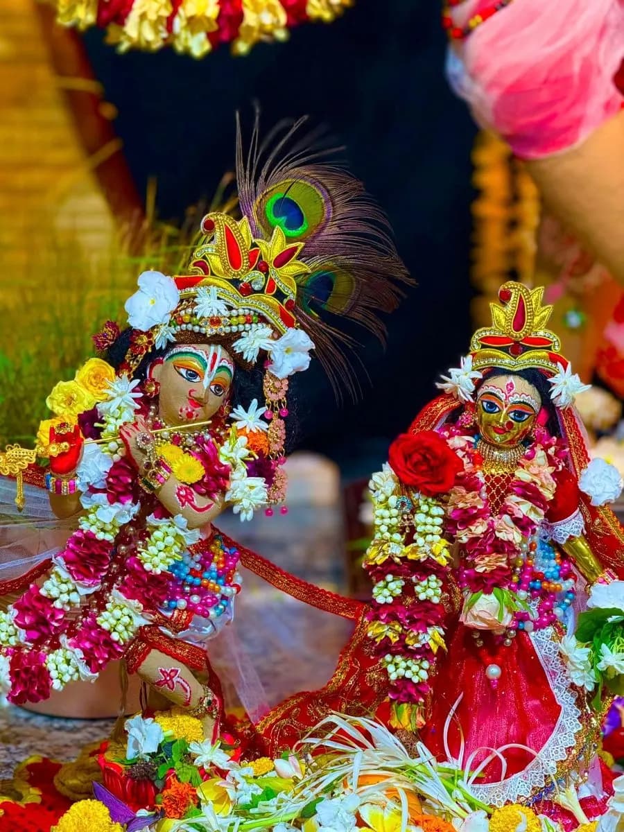 ইসকন যুগলটিলা শ্রী শ্রী রাধামাধব মন্দির photo