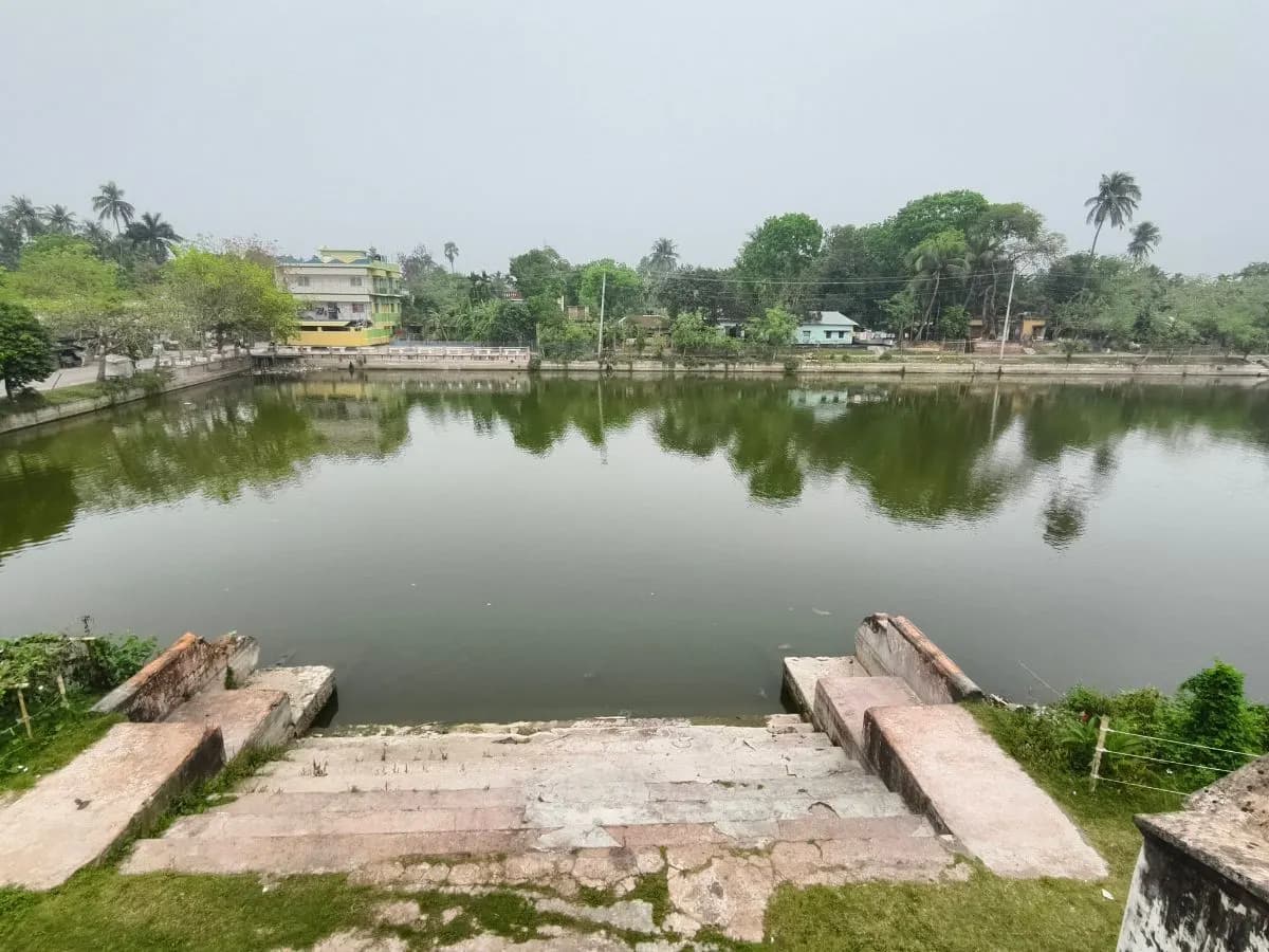 পুঠিয়া রাজবাড়ী মন্দির কমপ্লেক্স photo