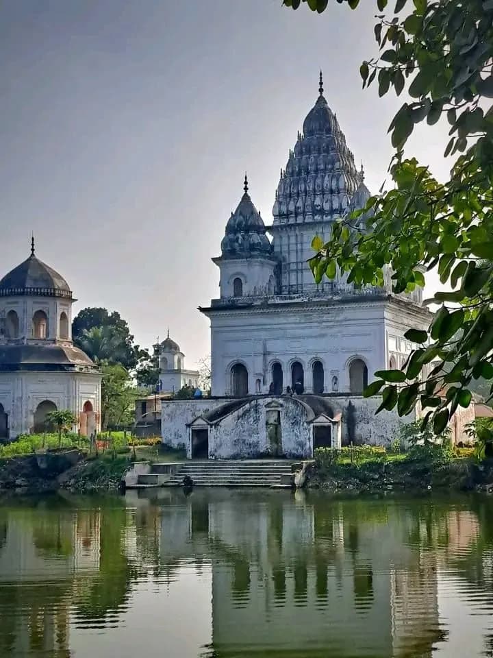 পুঠিয়া রাজবাড়ী মন্দির কমপ্লেক্স photo